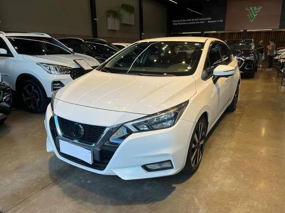NISSAN VERSA 1.6 16V FLEX EXCLUSIVE XTRONIC NISSAN VERSA 1.6 16V FLEX EXCLUSIVE XTRONIC